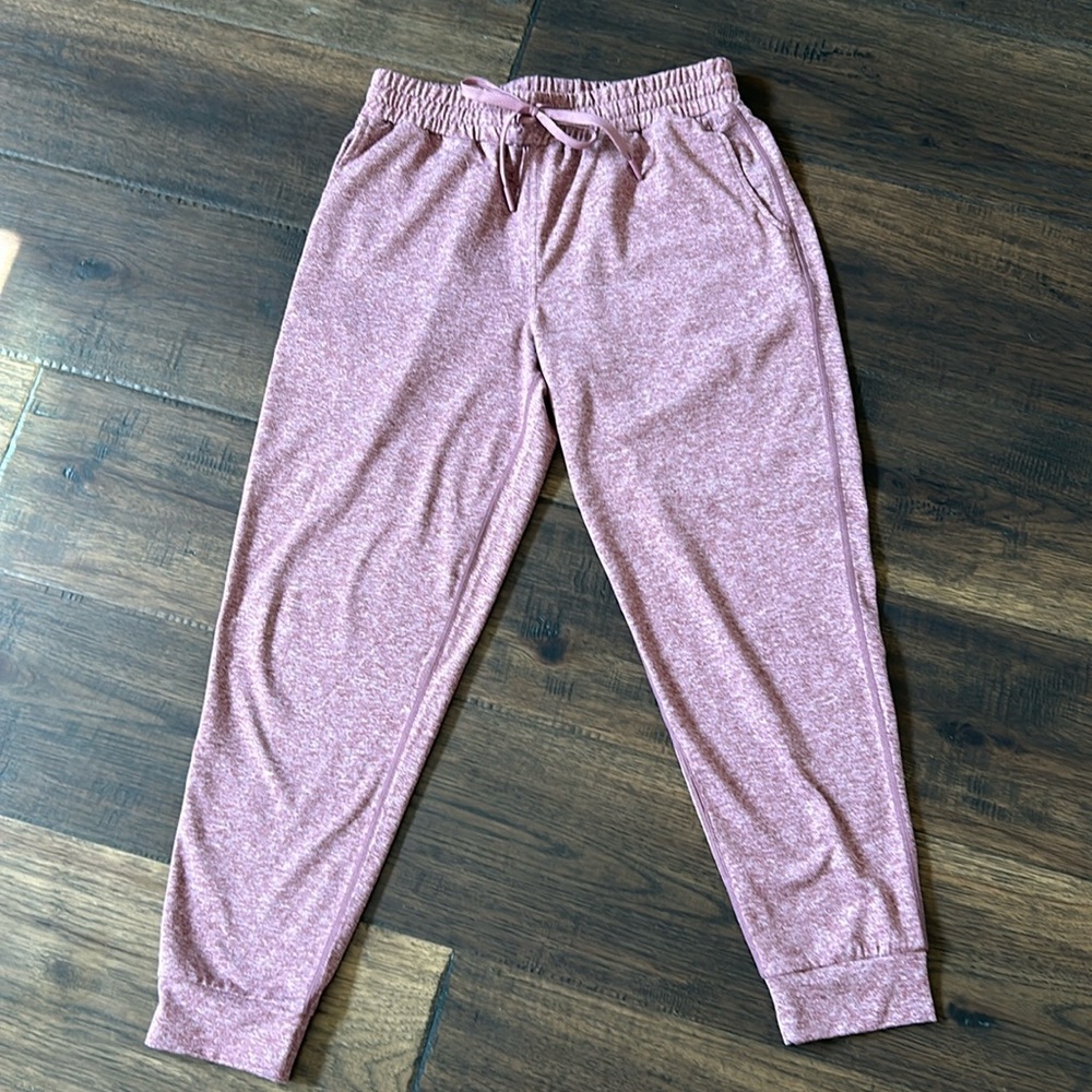 Quince mid rise flow joggers, heathered rose, size Small